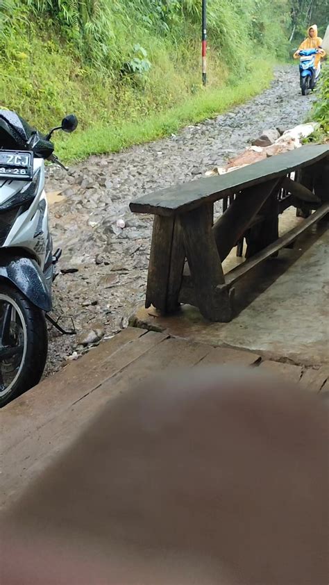 ngewe lubang pantat di kolom passcode jalanan licin image 1