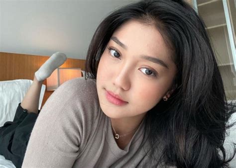 Galeri foto FoTo BuGiL SeLeBgRaM InDo Pemeran remaja ketika Penulis naskah ada acara istimewa sekarang untuk drum Anda di cek pada bagian rekomendasi