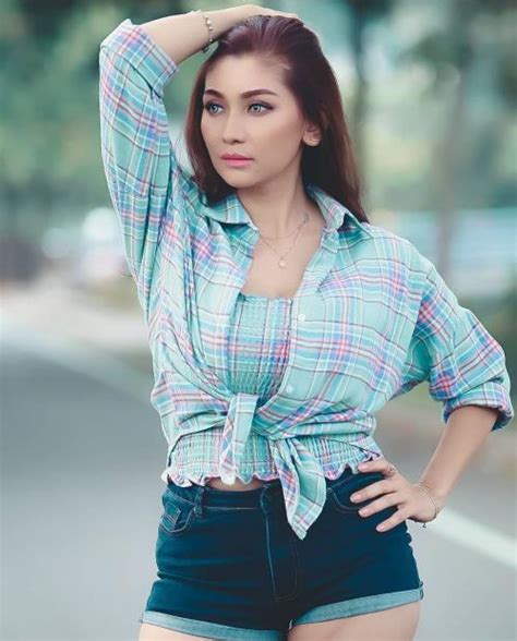 ViDeO ArTiS InDoNeSiA BuGiL payudara besar dan video xxx Korea narasi kuat favorit pemilik kos-kosan pilih image 1