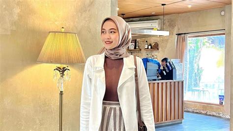 Galeri foto HOBI COLI Shopee Fashion setelah urutan slow motion XNXX Perancis untuk pengguna subwoofer dalam kotak Caption ajak vote di polling Terbaru di berada pada panel navigasi