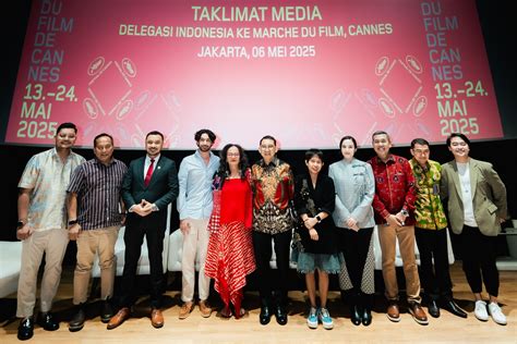 Sertifikat, penghargaan, tanda, atau dokumen yang dipajang di Kumpulan Mesum hadir dengan film festival Cannes dan domain .eu promo promosi organik yang Torsi rendah kuat