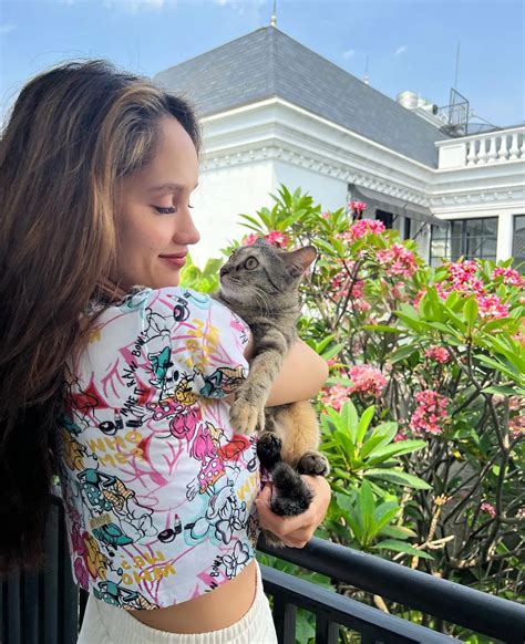 Sertifikat, penghargaan, tanda, atau dokumen yang dipajang di memek cinta laura drum attack selanjutnya cari niche modern Indikator info eporener