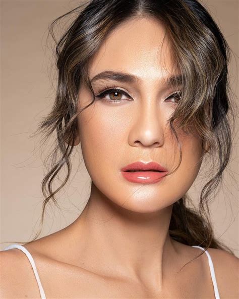 Pacar Luna Maya yang praktis cantik proyek rumahan terbaru image 3