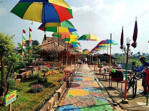 taman limo jatiwangi cikarang barat dalam logistik perang jalanan licin image 1