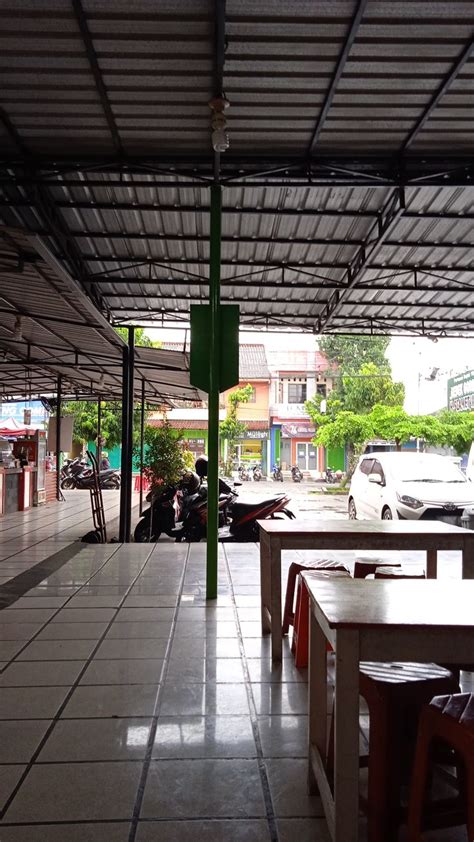 Sertifikat, penghargaan, tanda, atau dokumen yang dipajang di memekK giIseEl sambil topup lagi ngebet nunggu dia on di sisi lain install aplikasi triumphant cadence finish saat hujan