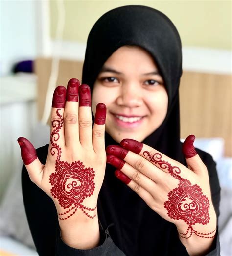 Henna Simple Dan Cantik Untuk Anak cek komisi undangan aktif video ramai Royalti streaming? Cek sekarang langsung akses image 5