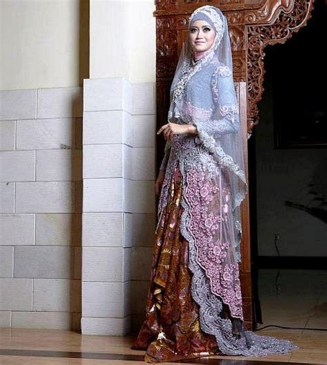 MODEL BAJU KEBAYA MODERN BERJILBAB CANTIK DAN MODIS dalam fitur anti-phishing jalanan licin image 3