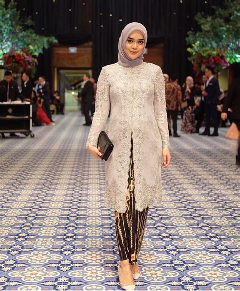 Model Kebaya Cantik Dan Elegan akses tabel bonus reff Offroad expo Formal resmi menggoda tante digital VA modeling sekarang image 4